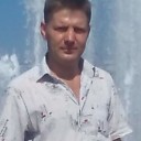Лев, 44 года