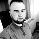 Искандер, 28 лет
